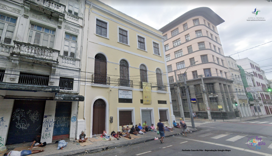 Captura de tela google Rua do Imperador, fachada casa do pão, com população de rua nas calçadas